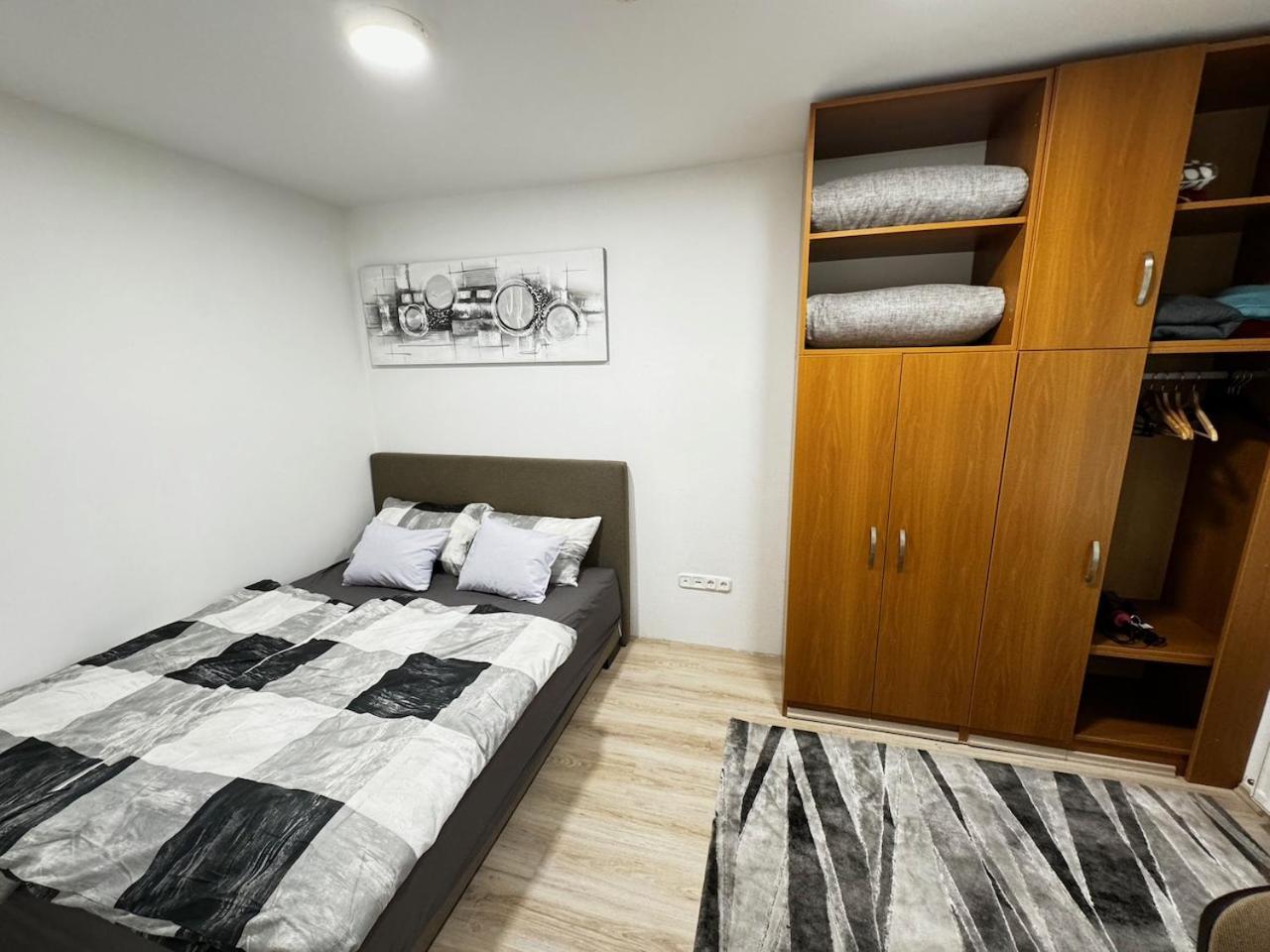 Apartment Sze Business *